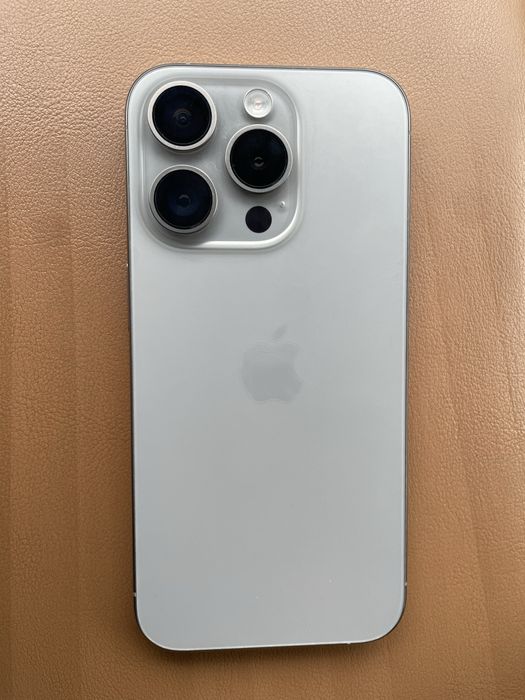 Iphone 15 pro 256 gb 80%