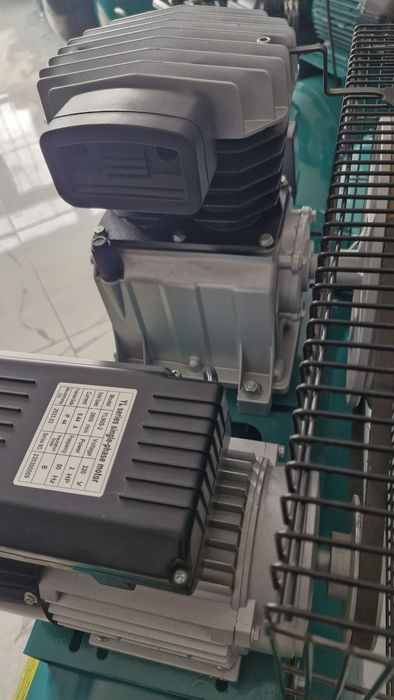 SAAB air comressor поршневой воздушный компрессор SG2055/100L 10 bar