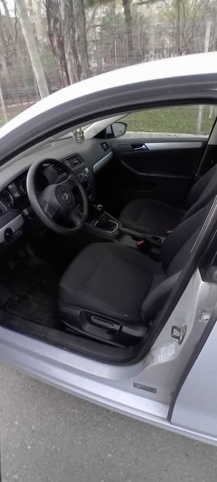 Volkswagen Jetta 1.6 TDI – 2013 – 105 CP – stare perfectă, primul și unicul proprietar România