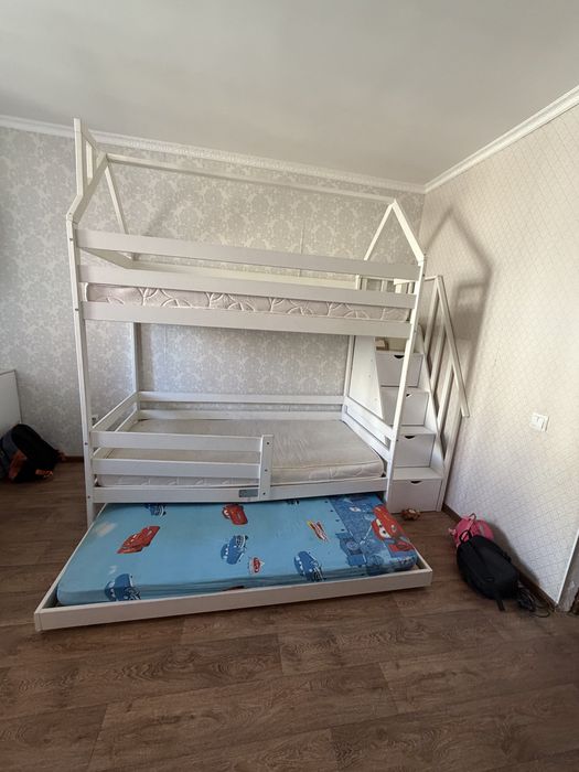 Продается детский двухярусный кровать