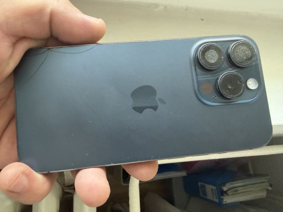 Iphone 15 pro se vinde
