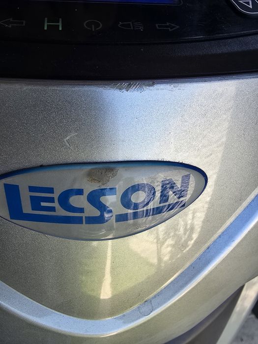 Scuter electric de mobilitate (triciclu/ciclomotor electric cu 4 roți)