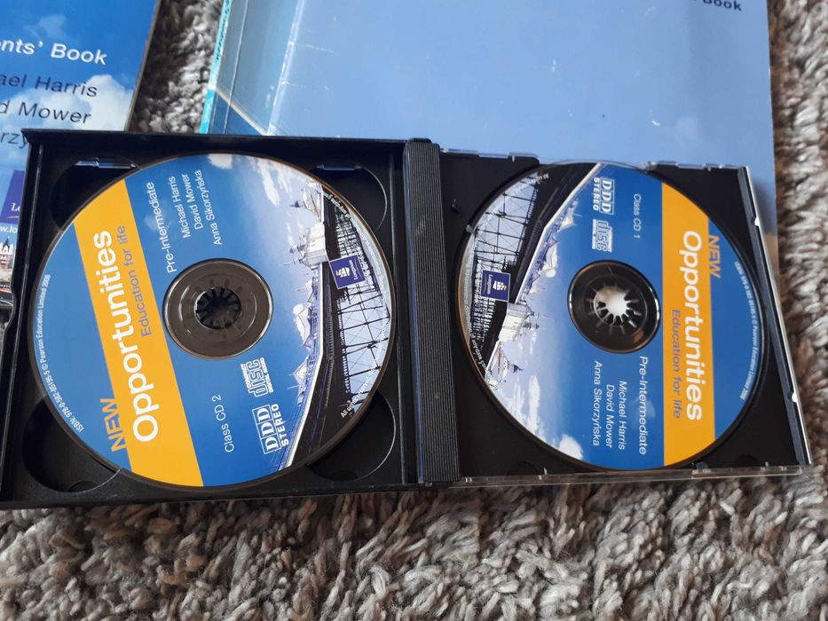 учебници комплект английски Pre- intermediate Opportunitiies