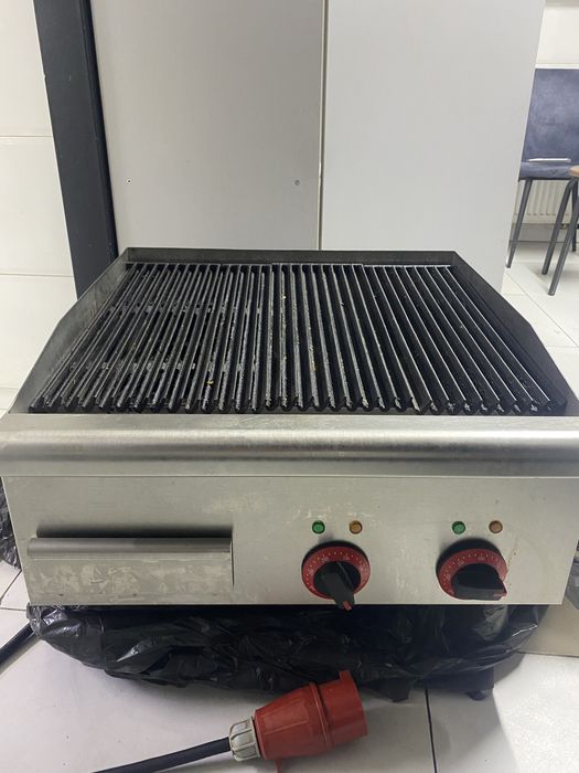 Продам гриль печь срочно
