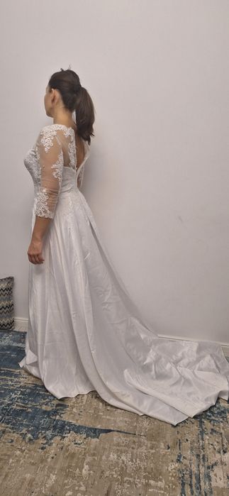 Rochie de mireasa  alba ca in imagine