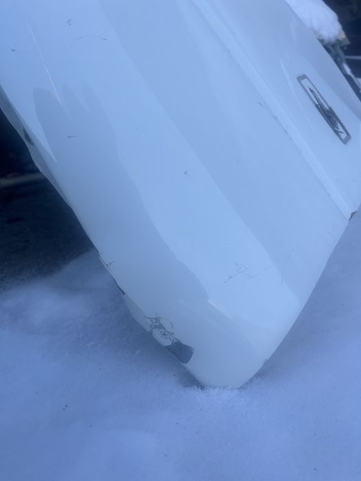 Продам переднее крыло ваз приора