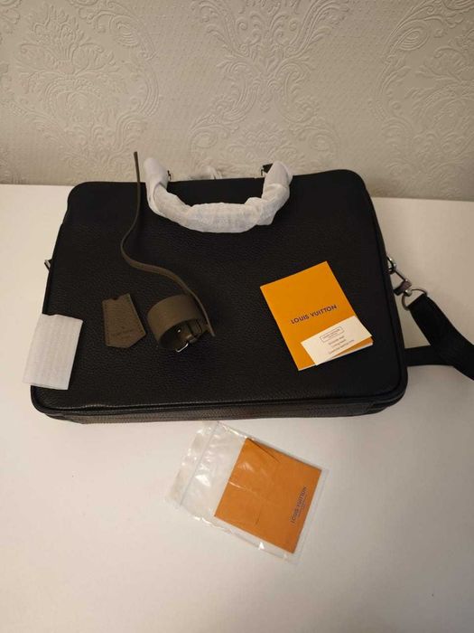 Портфель от Louis Vuitton