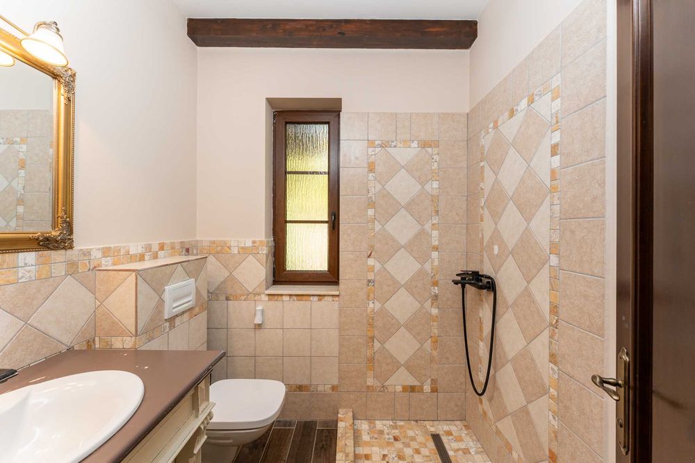 Cabană de vis în Poiana Mărului - Caras Severin  - langa lac !!!