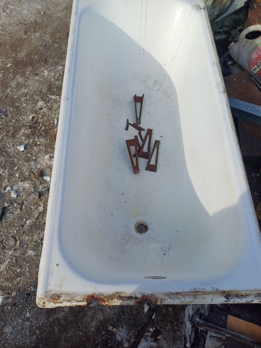 Приём чугуный вана