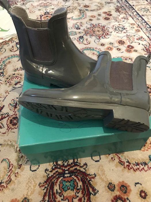 Продам резиновые сапоги