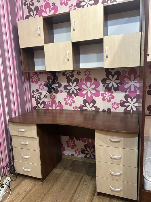 Стол компьютерный