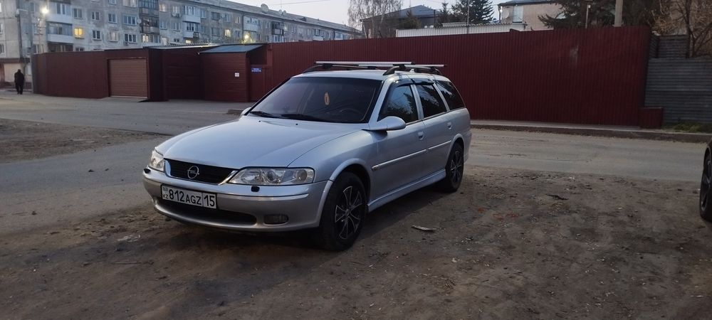 Опель вектора б 2002год