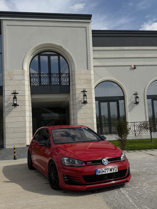 VOLKSWAGEN Golf 2014