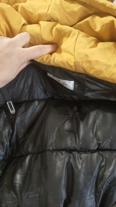 Продам новые куртки размер на 42-44