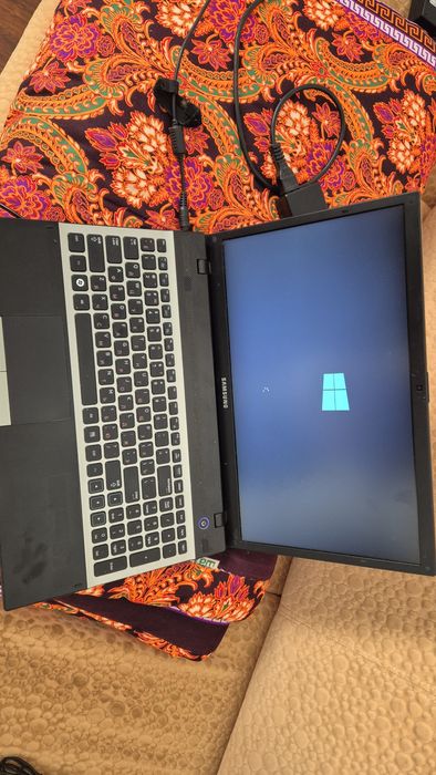 Ноутбук Samsung 2011 года