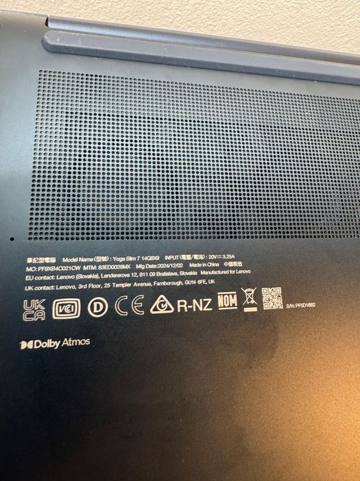 Laptop 2025 Lenovo YOGA 7 14 inch OLED3K Touchscreen 32GB DDR5 Snapdra