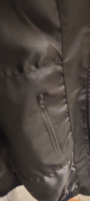Jachetă/geacă Tommy Hilfiger model deosebit și modern