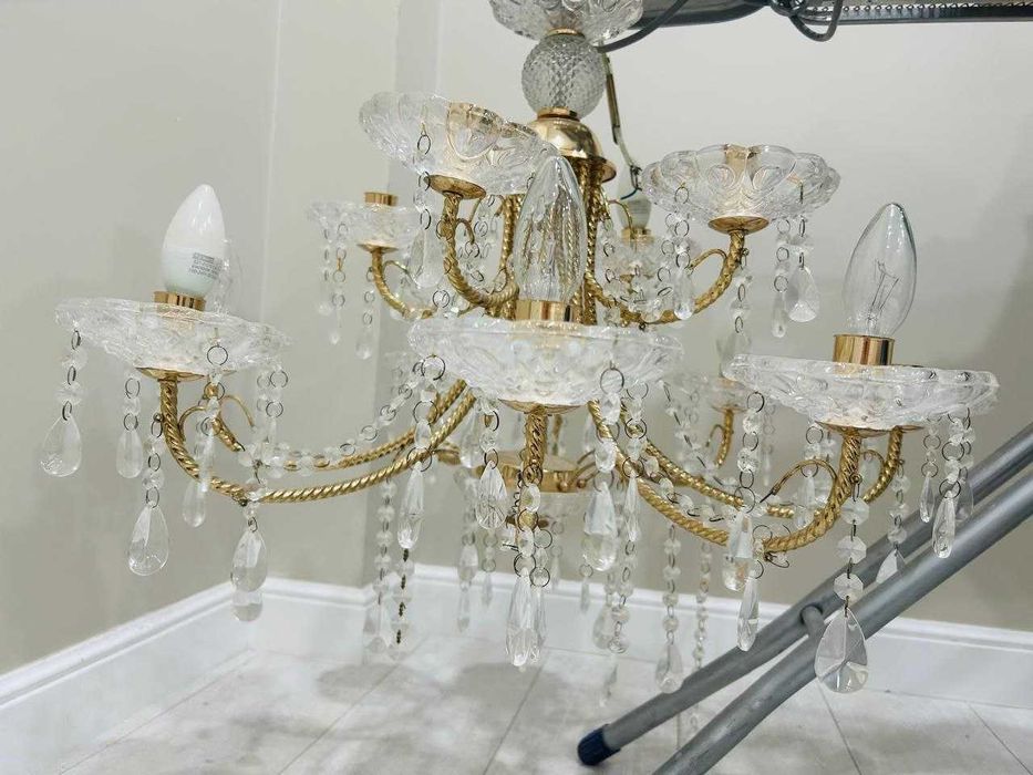 Продам б/у люстры