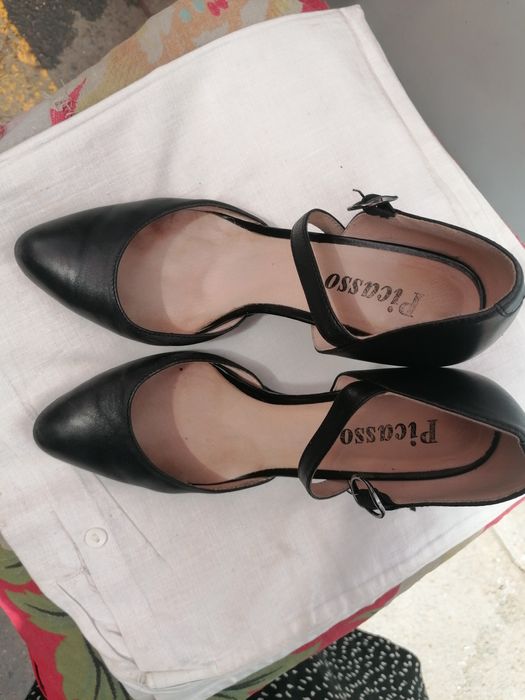 Обувь женская на каблуке