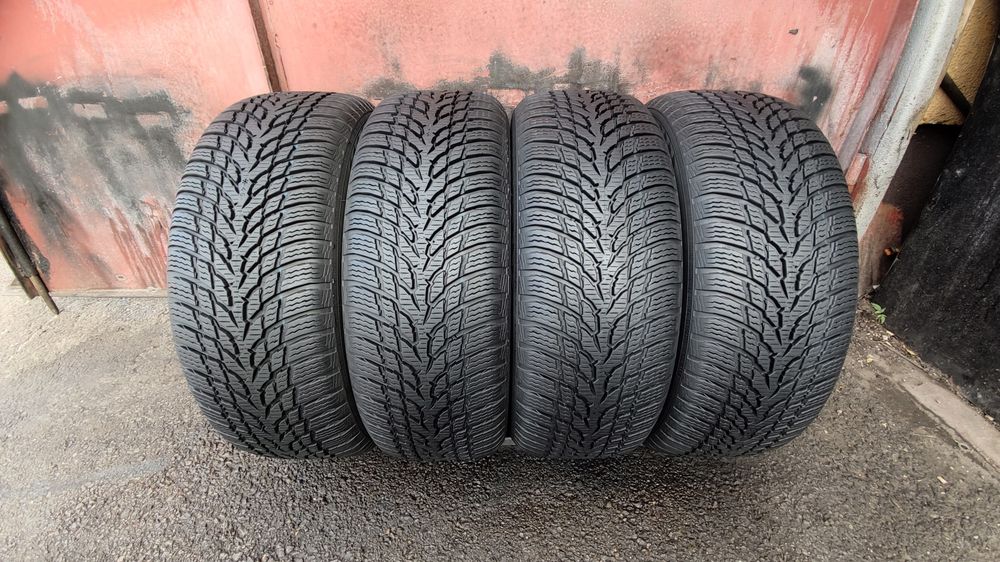 4бр. зимни гуми 205/55/16 Nokian Snowproof
dot24