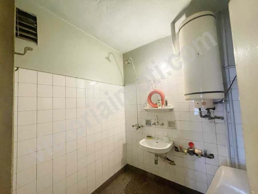 Продава се Тристаен апартамент в Велико Търново, Център - 110 кв.м за 1000 €/кв.м - Снимка #2