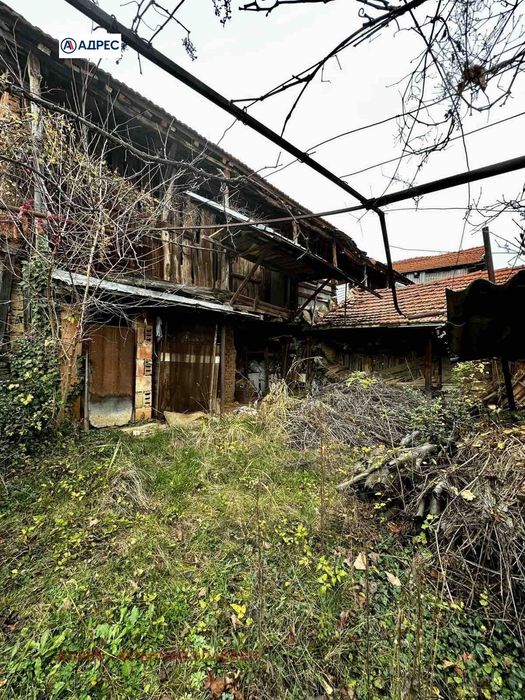 Къща в Ловеч, област-с.Врабево площ 102 цена 33234