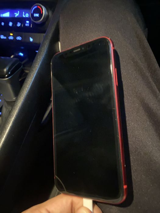 Iphone 11 Б/У все работает писать вп