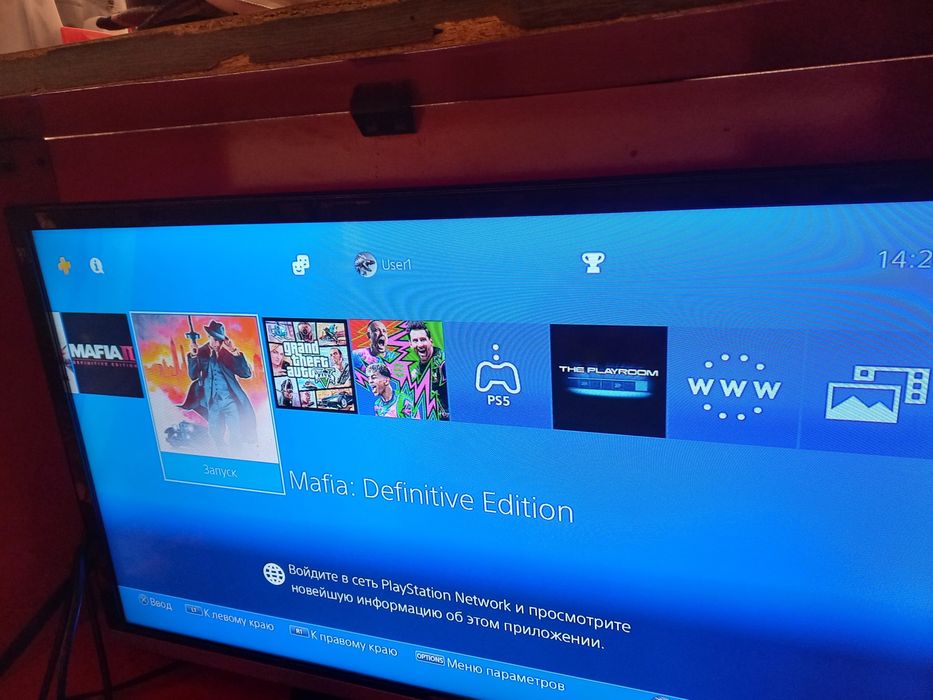 PS4 slim tiniq ideal o'yinlari bor 2 djoystik bor plombasi bor