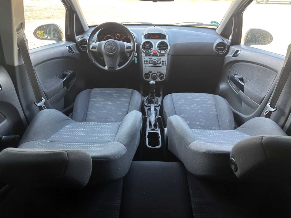 Opel Corsa D 1.4 Satellite • 2011 • Benzină • 87 CP • Euro 5 • Rate fixe • Garanție • Livrare Gratuită