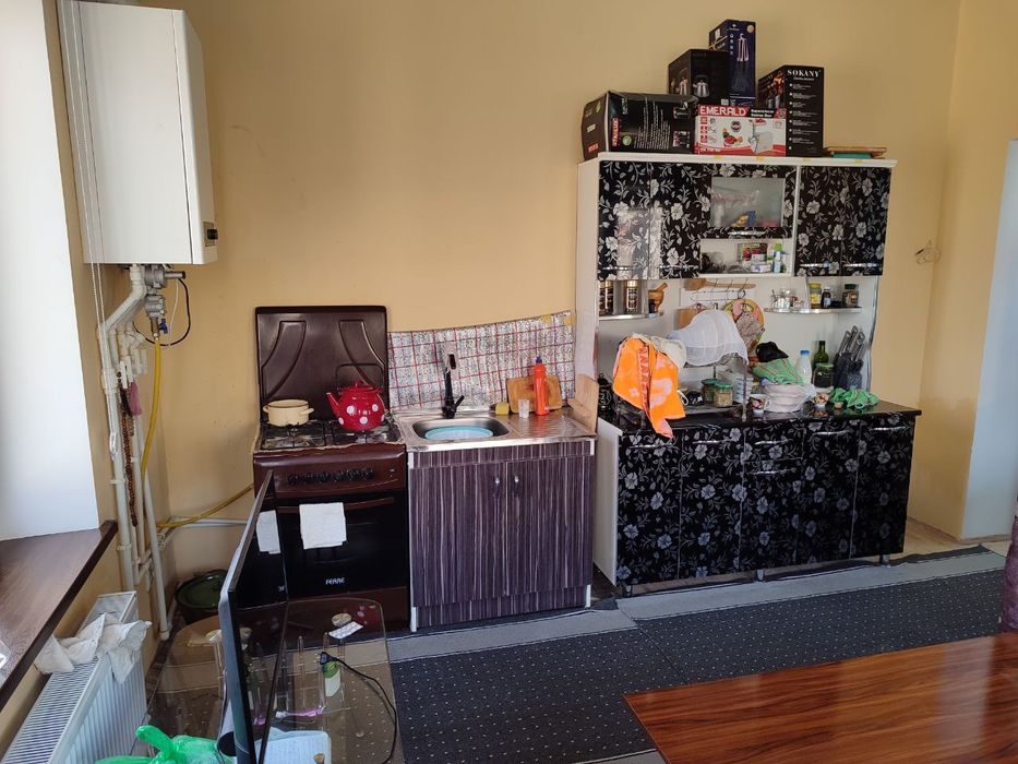 Ховли уй срочно сотилади