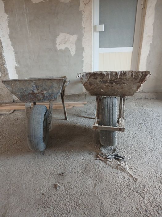 Аробача сотилади 2та