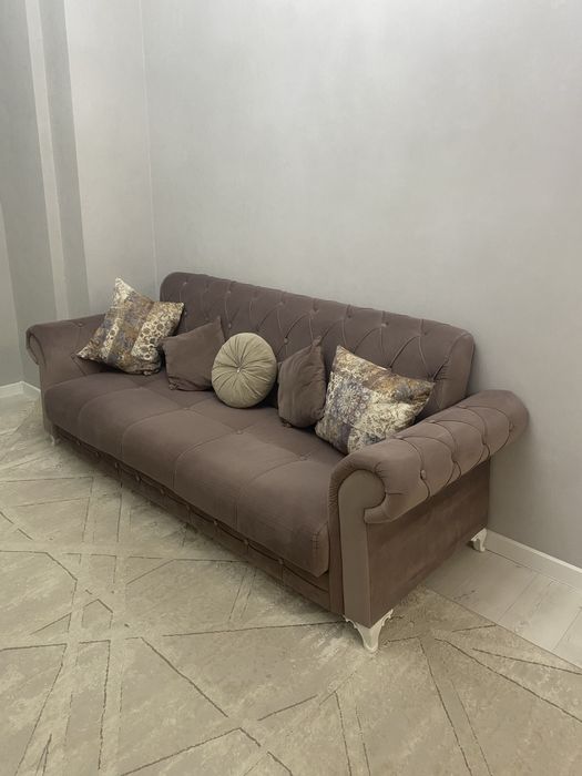 Продам диван для зала