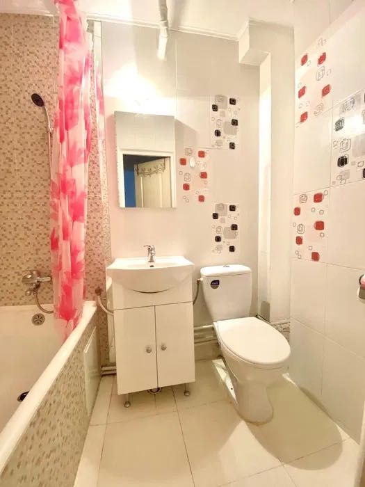 Proprietar, închiriez garsonieră central, Piața Mihai Viteazul