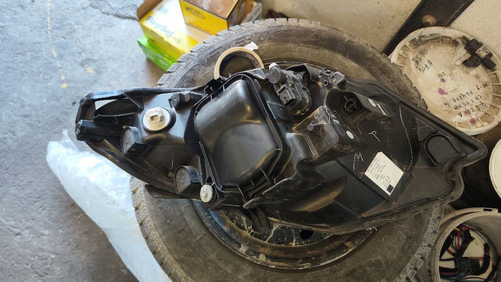 Ляв фар Мерцедес Цитан