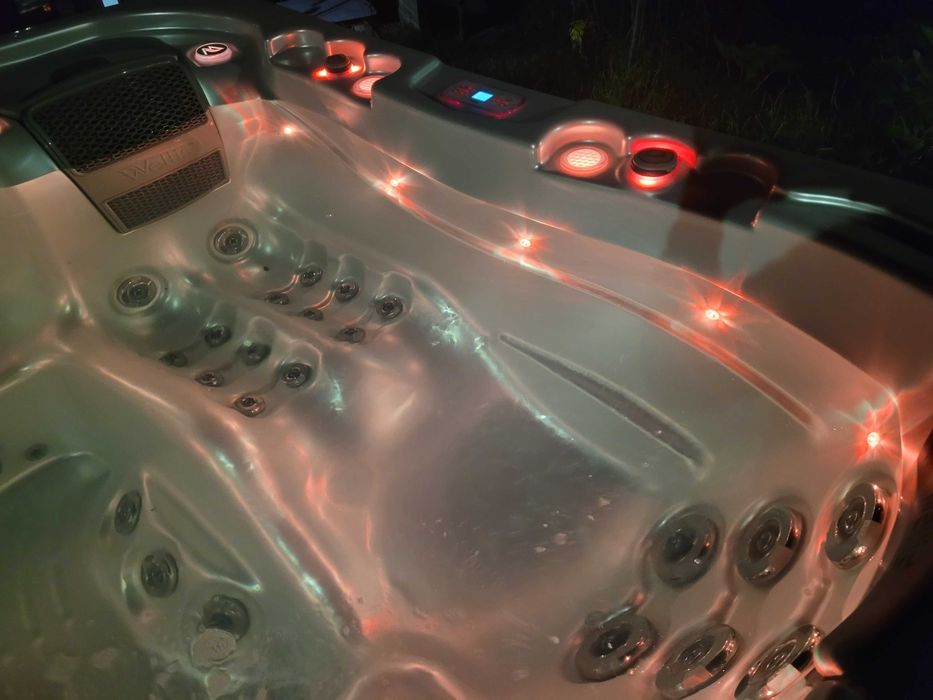 Minipiscina Jacuzzi fabricatie 2022, Wellis Kilimanjaro, 6locuri, cu factura si garantie, poze reale