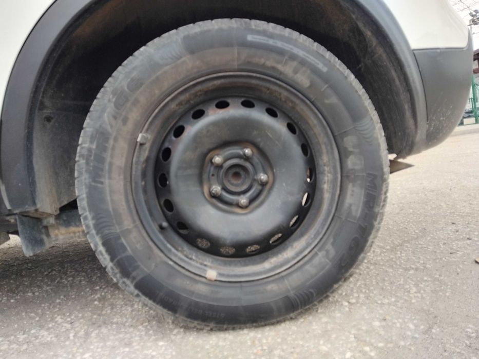 Оригинална джанта с гума за нисан кашкай за резервна