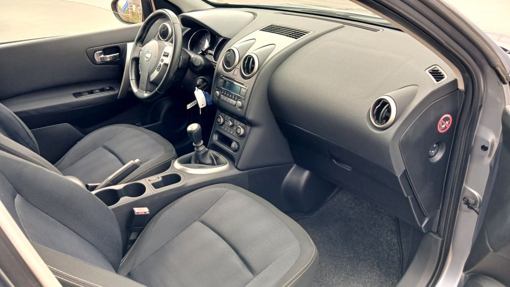 SUV Nissan Qashqai 1.5 Dci 110 Cp**2011**Stare foarte buna**Nr rosii valabile**Euro 5**Distributie schimbata **Consum mic**ITALIA, fara rugina**