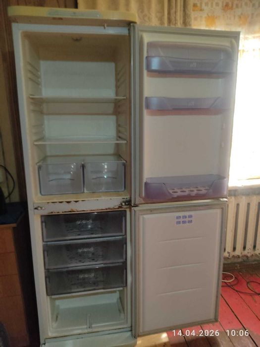 Продам холодильник
