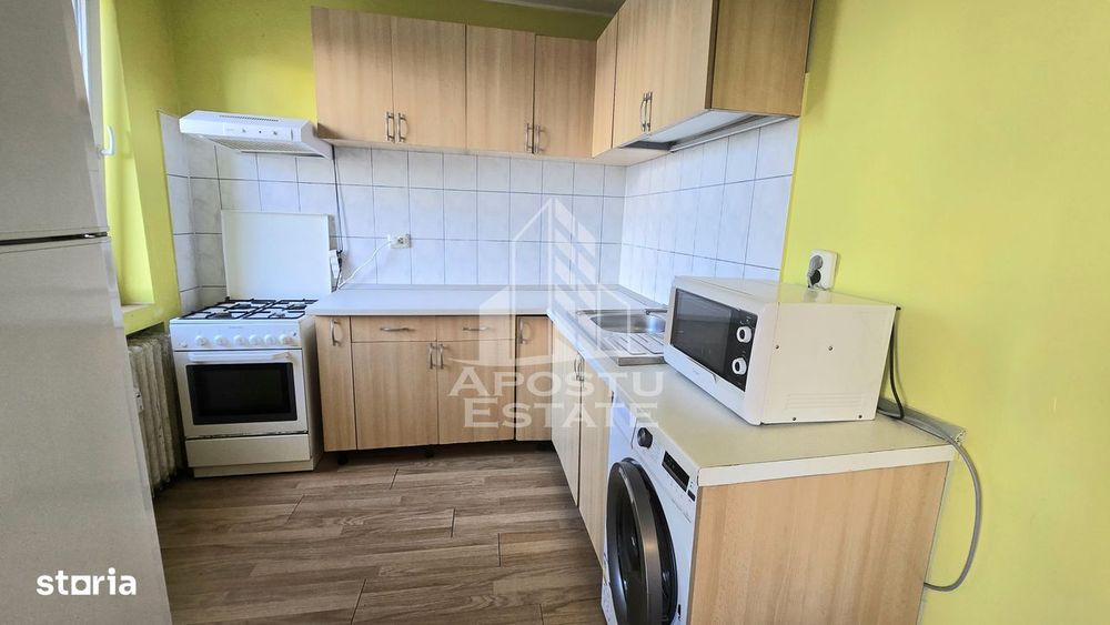 Apartament de vanzare cu 4 camere, etaj intermediar, Circumvalatiunii