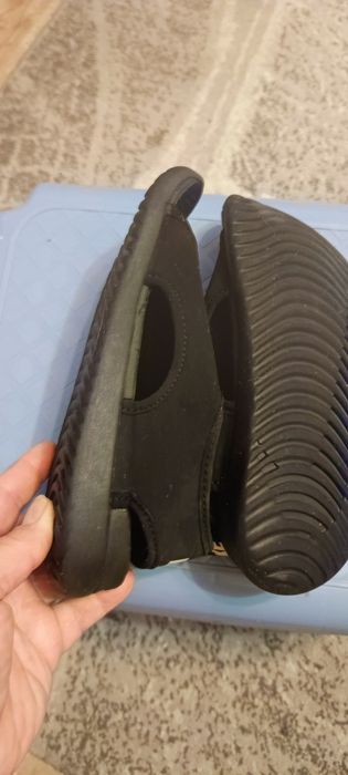 Sandală unisex Nike negri