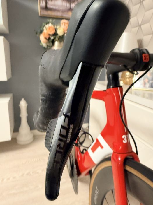 Cursiera Aero 3T Strada Sram Force AXS