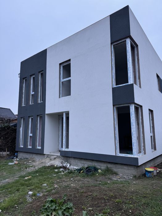 Casa vila de vanzare cu teren de 500 mp  valul lui traian constanta