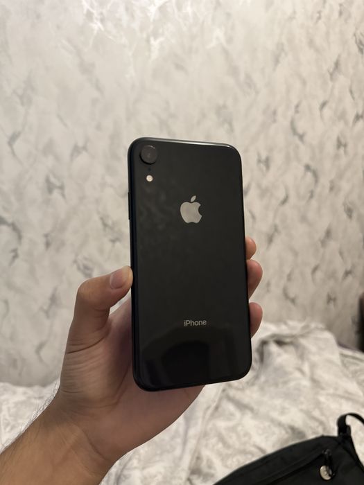 Продам Iphone XR на 64 гб