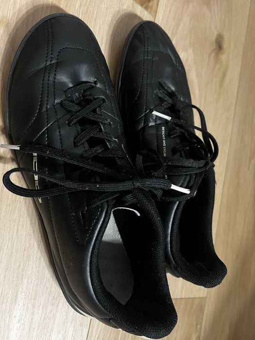 Ghete fotbal teren sintetic si natural