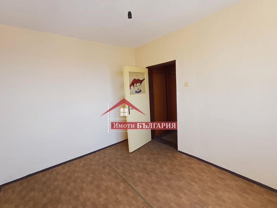 Продава се Четиристаен апартамент в Карлово - 78 кв.м за 818 €/кв.м - Снимка #3