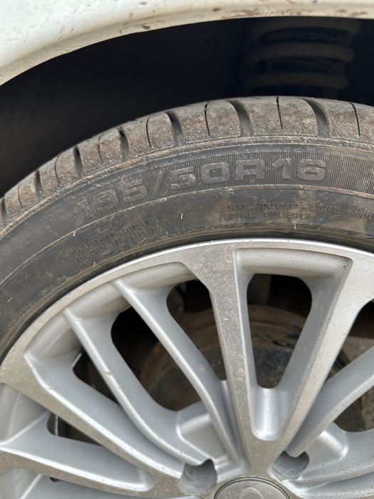 Продам летние шины с дисками