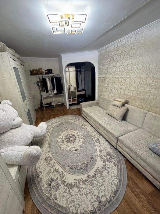 Продаётся просторная 1 -ком квартира