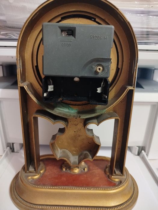 Продам часы Янтарь