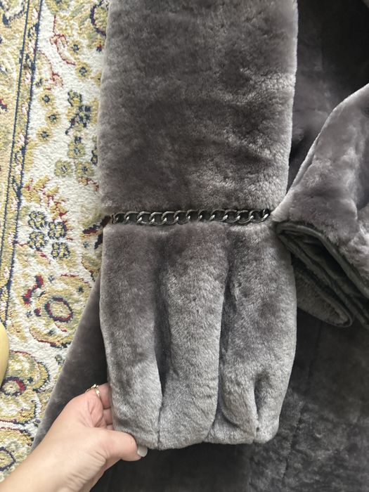 Продам шубу серую