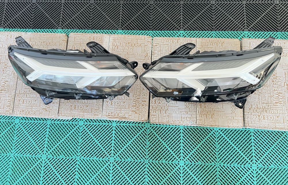 Faruri far stanga dreapta complete originale Dacia Logan Jogger 2023+ noi originale Dacia